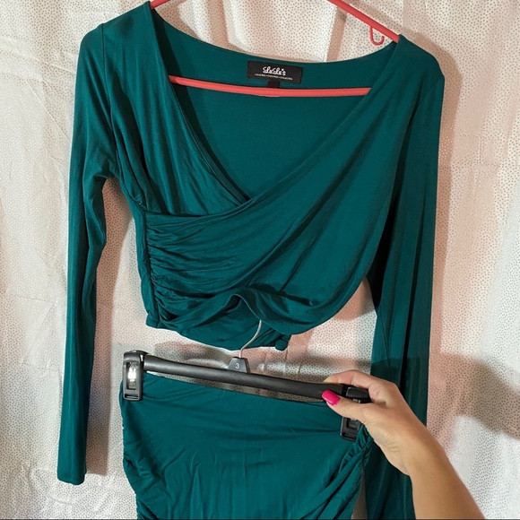 Two Piece Set - Picture 3 of 6